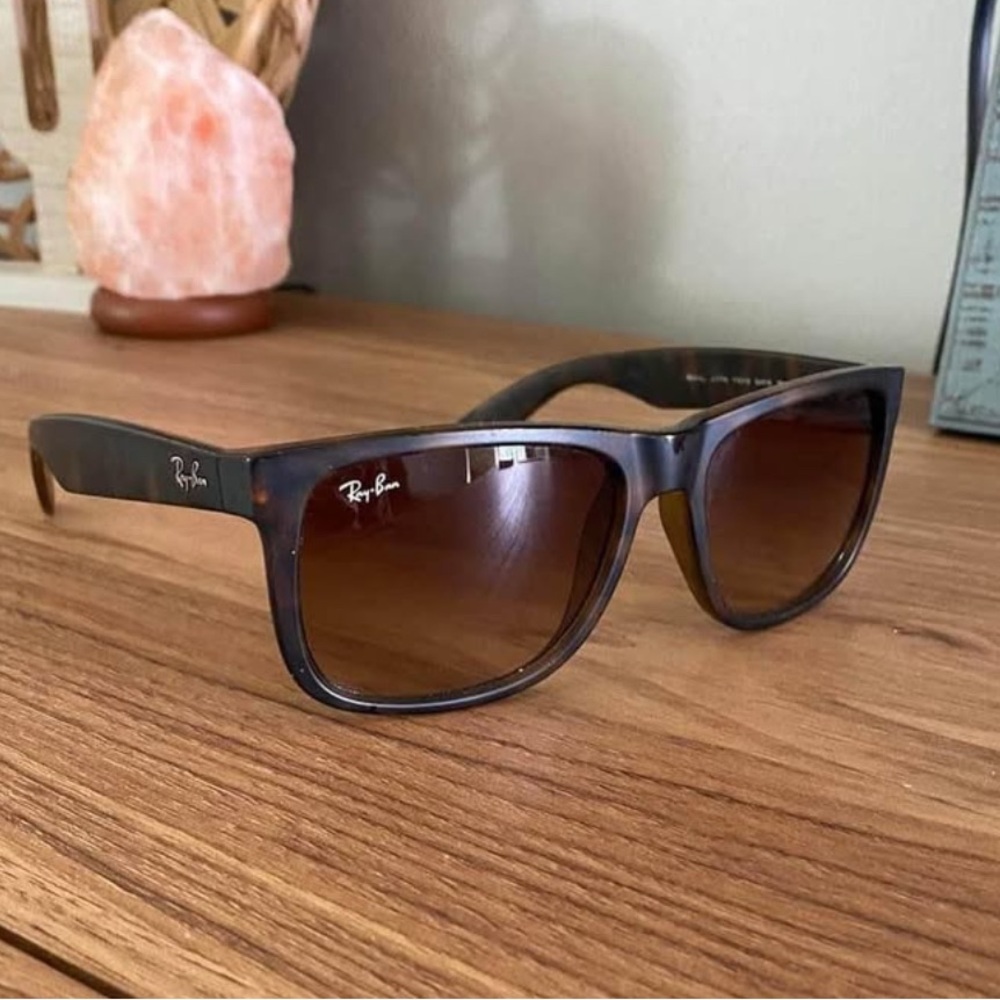 Authentic Ray-Ban Justin Women’s Sunglasses, Tortoise w/ Amber Lenses